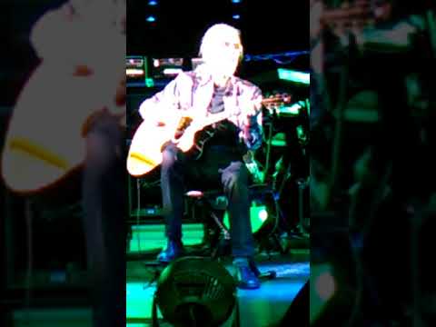 The legendary STEVE HOWE at the celebrity Theater July of 2017.