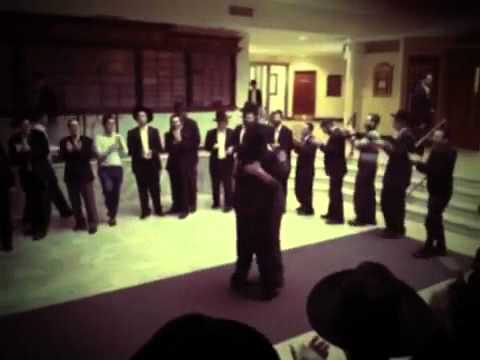 Yonatan chasan Yeshiva's dance