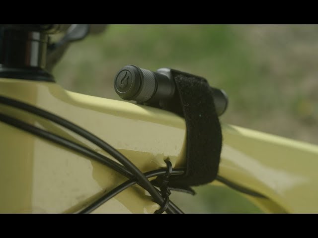 Video Teaser für BLACKBURN | PLUGGER TUBELESS TIRE REPAIR KIT