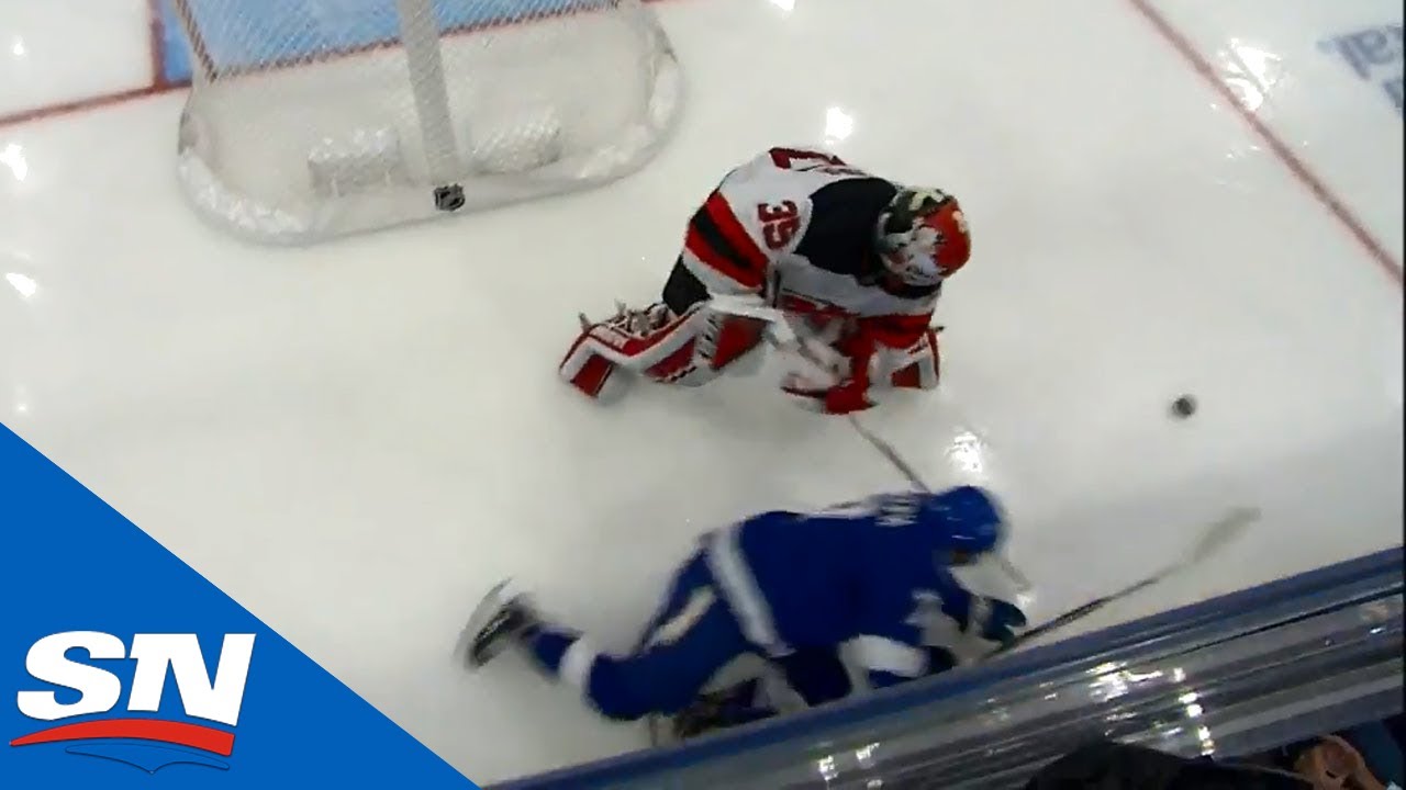 Vidéo: Cory Schneider est au FOND du TROU....