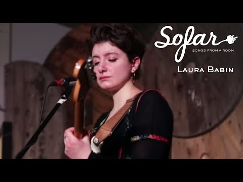 Laura Babin - Le sang mêlé à l'eau salé | Sofar Montréal