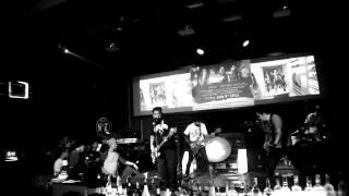 Download lagu BLINGSATAN - Jadilah Pemberani feat Dave Asia Line live Colors pub Sby mp3 Download lagu BLINGSATAN - Jadilah Pemberani feat Dave Asia Line live Colors pub Sby mp3