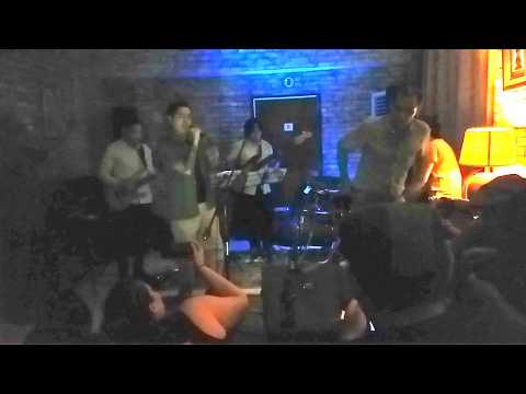 Four Corners feat. Tino Valentino  - Whats Going on  (cover )  live