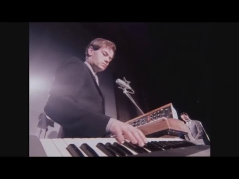 Kraftwerk On Tomorrow's World 9/25/1975