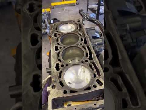 2.0t Visual Audi VW 4 Cylinder Engine Pistons Rotating in Short Block 1.8t b8 b8.5 1.8t using oil