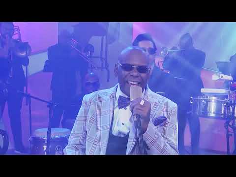 Michel El Buenon - No Me Compares (Live RD)