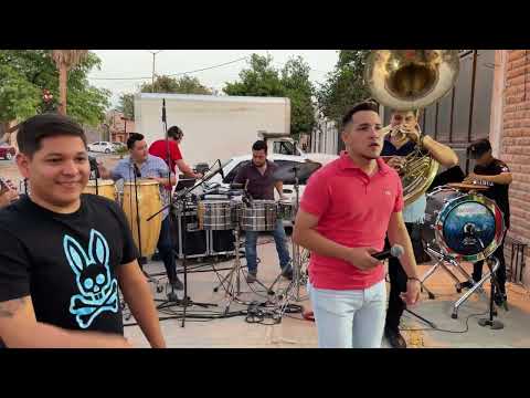 Banda Real Divina - Popurrí Laberinto (En Vivo)