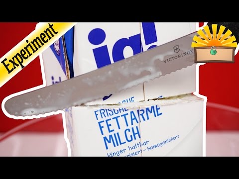 GEFRORENE MILCH ZERSCHNEIDEN - Große ÜBERRASCHUNG DARIN !? Kinder Experiment