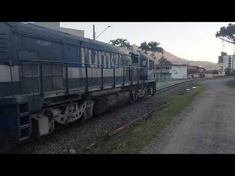 Trem passando em Guaramirim SC sentido Corupá SC dia 25/07