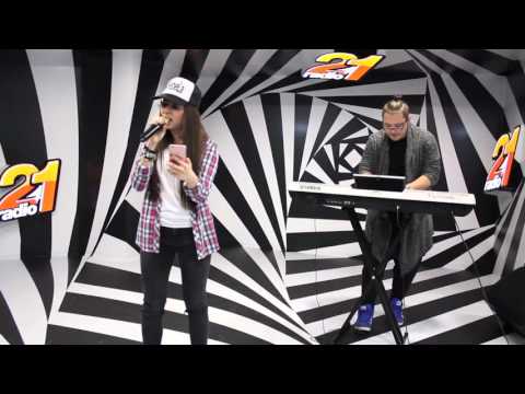 Nicole Cherry - PILLOWTALK COVER ZAYN (LIVE @ RADIO 21)