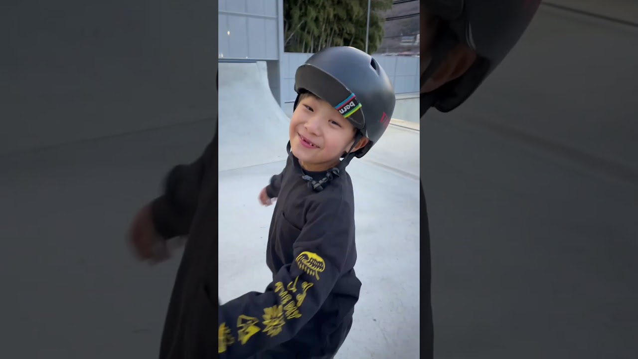 前歯が一気に抜けました笑🦷 #スケボー #skatebord #skateboarding #8歳 #広江フォレストスケートパーク #ボレス