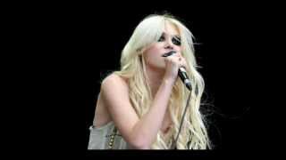 Taylor Momsen (Nothing Left To Lose)