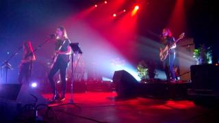 Warpaint - "Heads Up" at AB Brussels (2017)