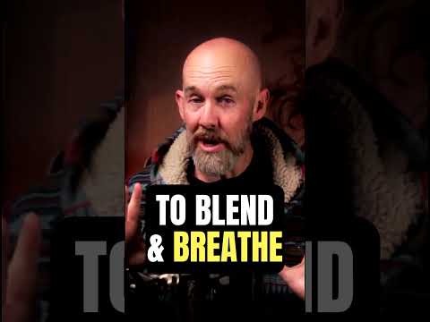 Why Does Your Voice Crack When You Sing Loud?  #breathsupport  #vocalcoach