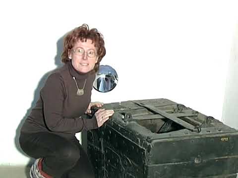 Die Baumtruhe  (Der Tresor des Mittelalters)  RETRO 2006 - Nachbau eines historischen Möbelstücks