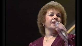 Billie Jo Spears - Blanket On The Ground Wembley England 1983
