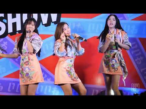 220305 BNK48 Tarwaan - Sukida Sukida Sukida @ BNK48 ดีอะ Roadshow Mini Concert [Fancam 4K 60p]
