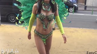 サンバのセクシーお姉さん！