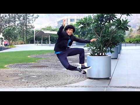 Neel moonwalks to 'Billie Jean!'