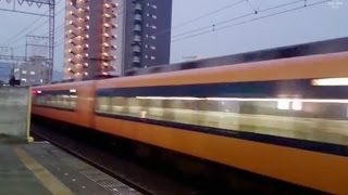 preview picture of video '近鉄八尾駅、通過列車集。Train passing collection. Kintetsu Yao Station'