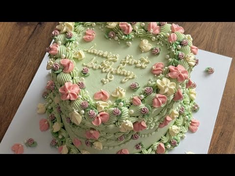 Decorate a first birthday cake with me💚🌸🌷🌱✨