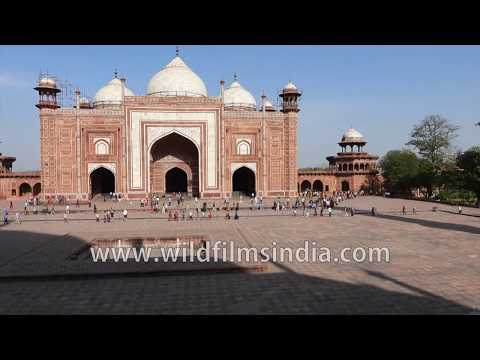 Urs of Shah Jahan attracts many visitors at Taj Mahal, Agra