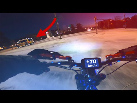 Poliisi kuumotus ja +70km/h ajelua sähköpyörällä // Vector Vortex