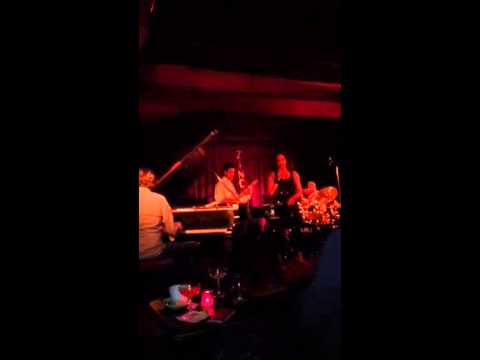 Barbara Mendes @ Zinc Bar (Jan.22/2015)