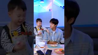 Download lagu Jin Met Mini Version of Jungkook 😂 #bts #btsshorts #jungkook #jin  #shorts mp3