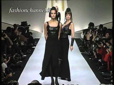 "Montana" Spring Summer 1993 Paris 3 of 4 pret a porter women by FashionChannel