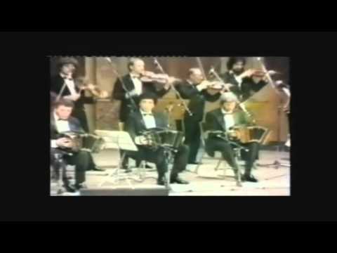 Orquesta Osvaldo Pugliese en el colon completo