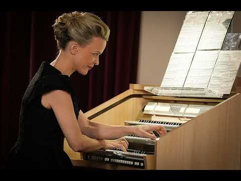 "Ērģeles naktī". Saruna par filmu, kā arī ar Ivetu Apkalnu viņai tuviem cilvēkiem