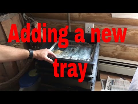 Adding a new tray to the worm farm 360 with uncle jims worms
