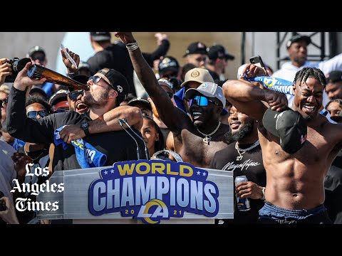 Rams fans cheer Super Bowl champs at LA victory parade