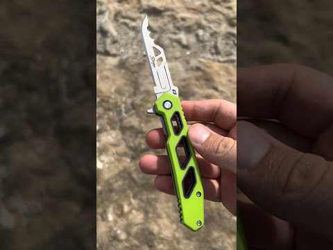 Schrade SCHA5BR Knife Review: Cool Blade/Weird Handle