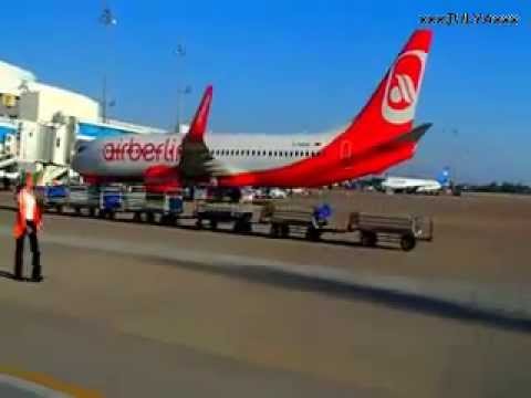 Едем к нашему самолёту (аэропорт Анталии) We go to our plane (Antalya airport)