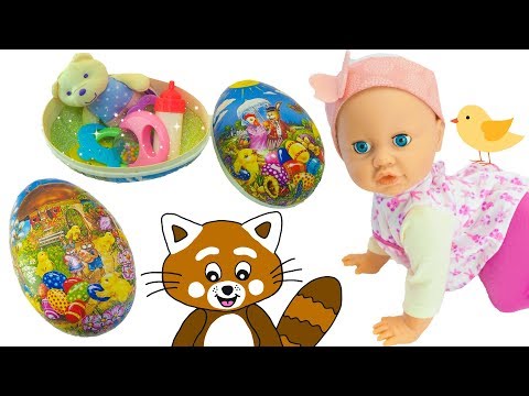 Pukkins och dockan baby Agnes firar påsk och får påskägg