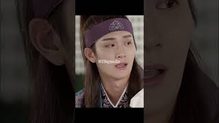 Download lagu Taehyung acting like Han Sung as if nothing happened 🤣 #taehyung #jimin mp3