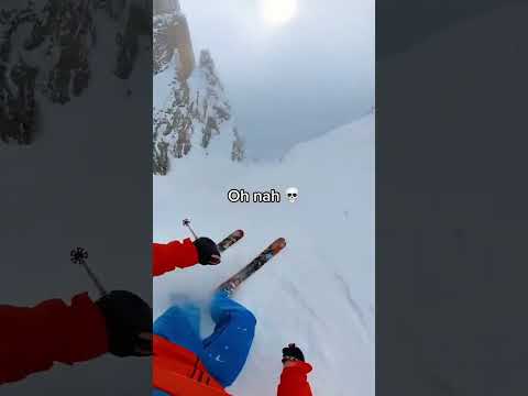 Bro was just skiing down Mt. Everest 😂💀 #shorts (via Owen Leeper/TT)