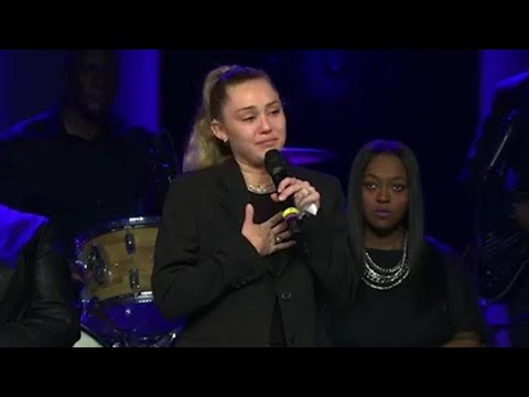 Miley Cyrus & Billy Ray Cyrus - Amazing Grace (Janice Freeman Memorial)