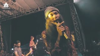 Download lagu TINA JAYA - Kalau bulan bisa ngomong (Cover) Live At Lapangan Sirodinawan mp3