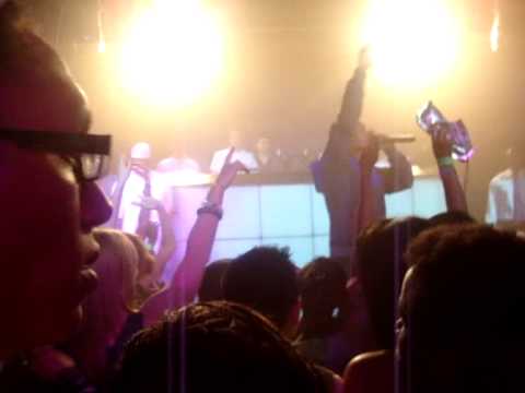 Young Nate Feat Gracious K 'Migraine Skank'  - Wine It Gal (Funky House)