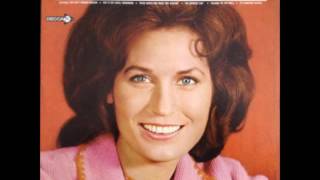Loretta Lynn - The Darkest Day (1966).