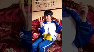 小时候的迷惑行为,哪些是你到现在还在做的?#内容过于真实