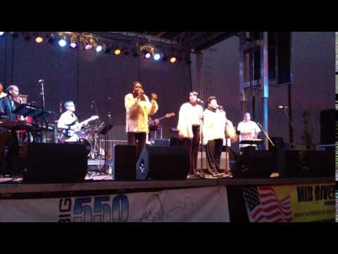 The Fabulous Motown Review