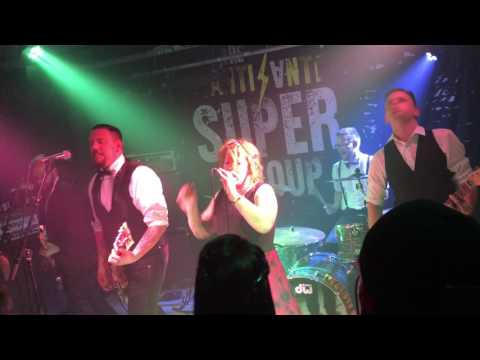 The Anti Anti Supergroup – The Shoop Shoop Song (Live) – Punkrock Cover