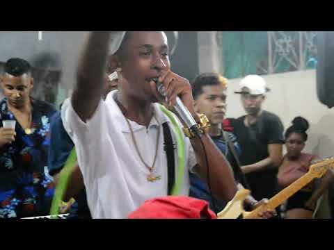 Kika Novinha no Chão mas o talento da favela mostrando para que veio FB na Cena Novidade Na Cidade