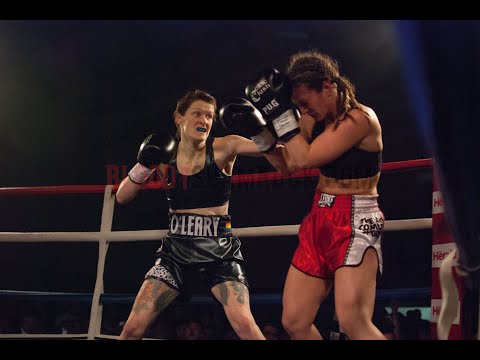 Siobhan O'Leary V Klaudia Csaszar - 24/11/18 - Celtic Clash 7 - Irish Boxing