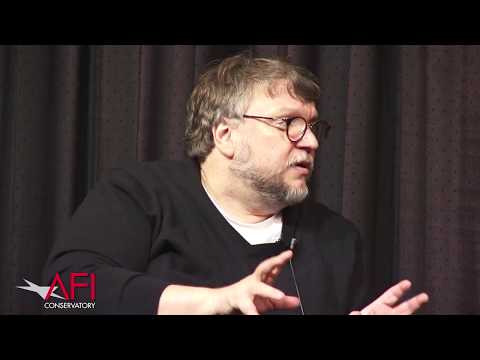 Trailer Guillermo del Toro on the Universal Power of THE SHAPE OF WATER