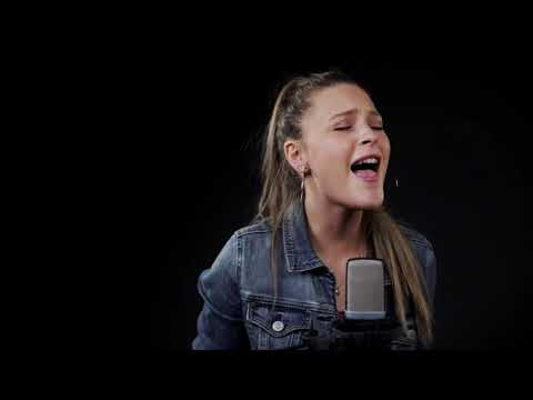 Josiane Comeau (Just an illusion)